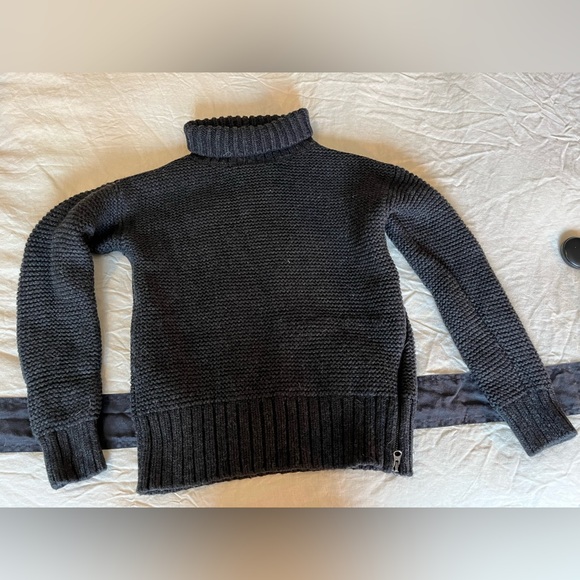 Lululemon Wool Sweater - Picture 2 of 8